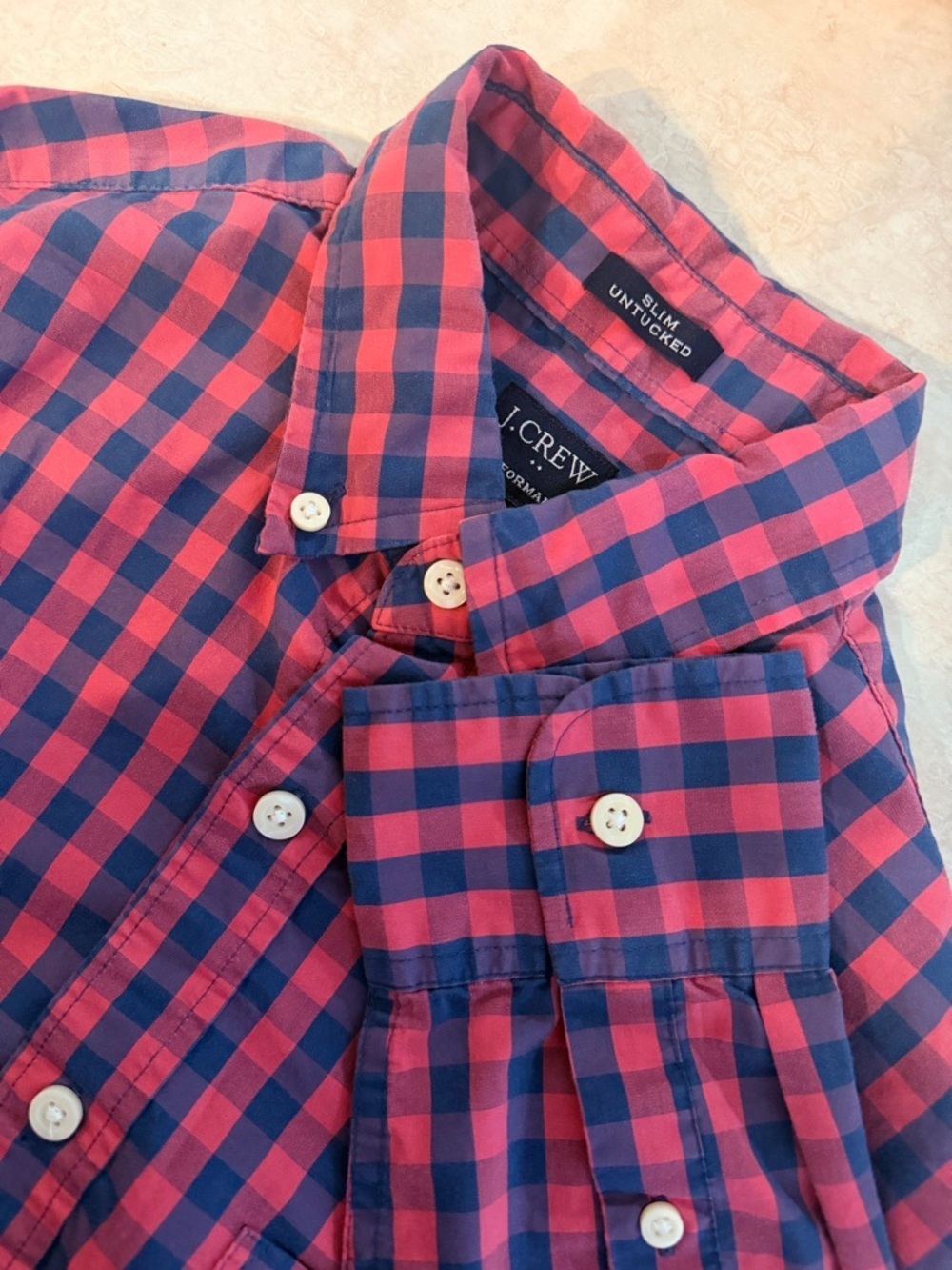 J. Crew Performance Mens Slim Untucked Button Up Shirt Small Red Blue Plaid